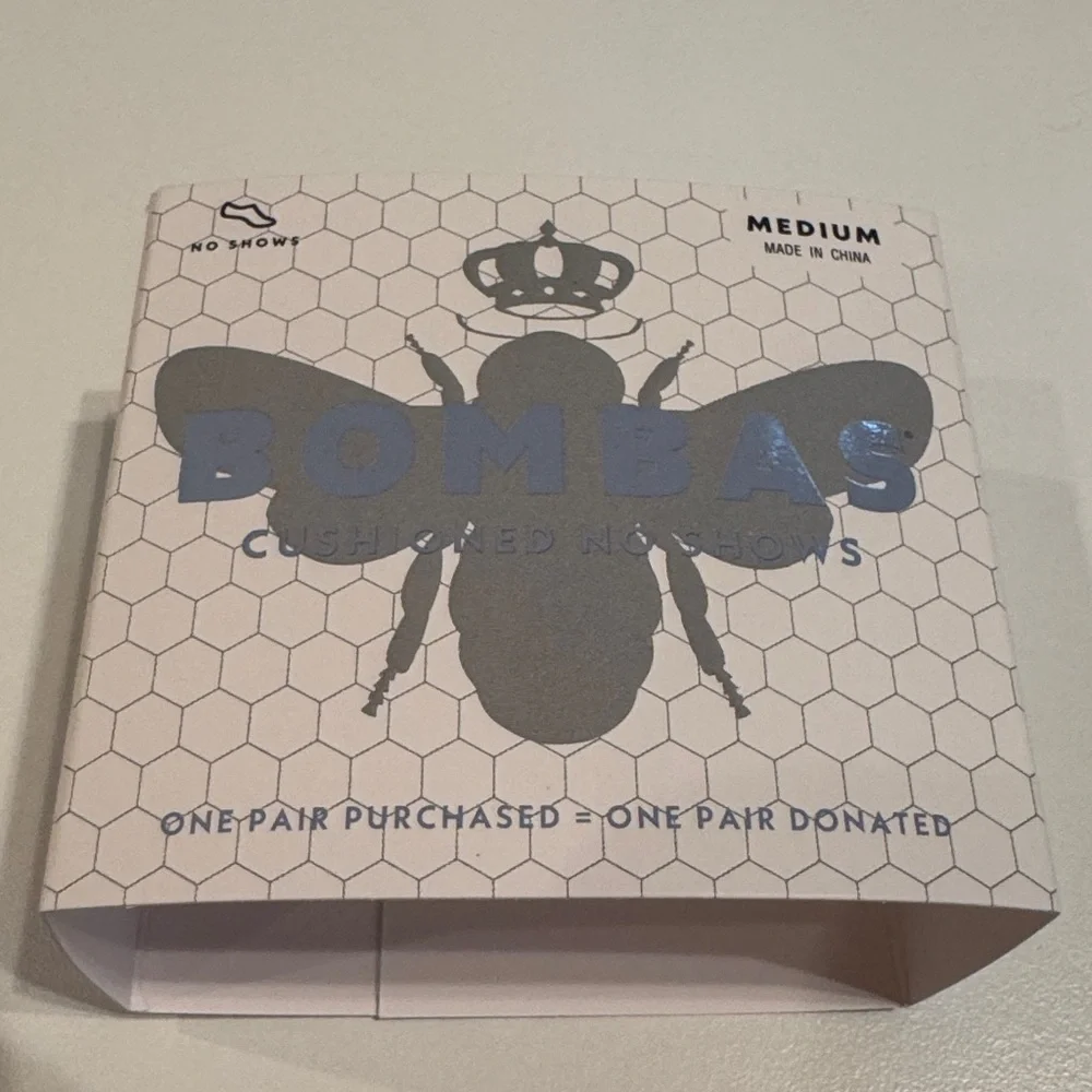 Bombas NWT Unisex 3-4ct total 12PR no show socks SZ:MED Clr:YLW,PNK,BLU,LAV/PUR - Picture 3 of 5